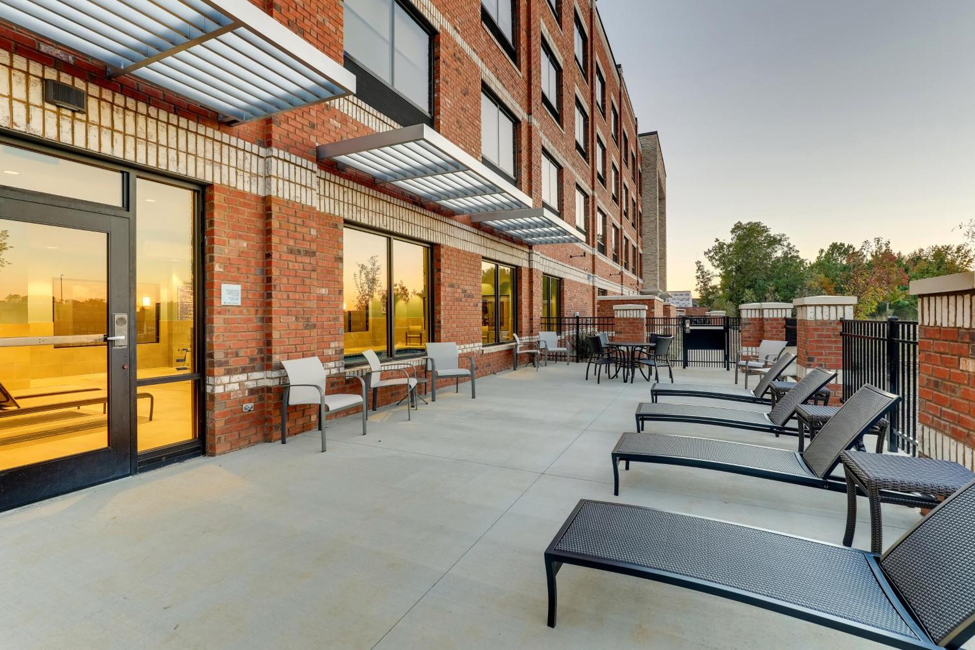 Holiday Inn Express Holly Springs - Raleigh Area By Ihg Exterior photo