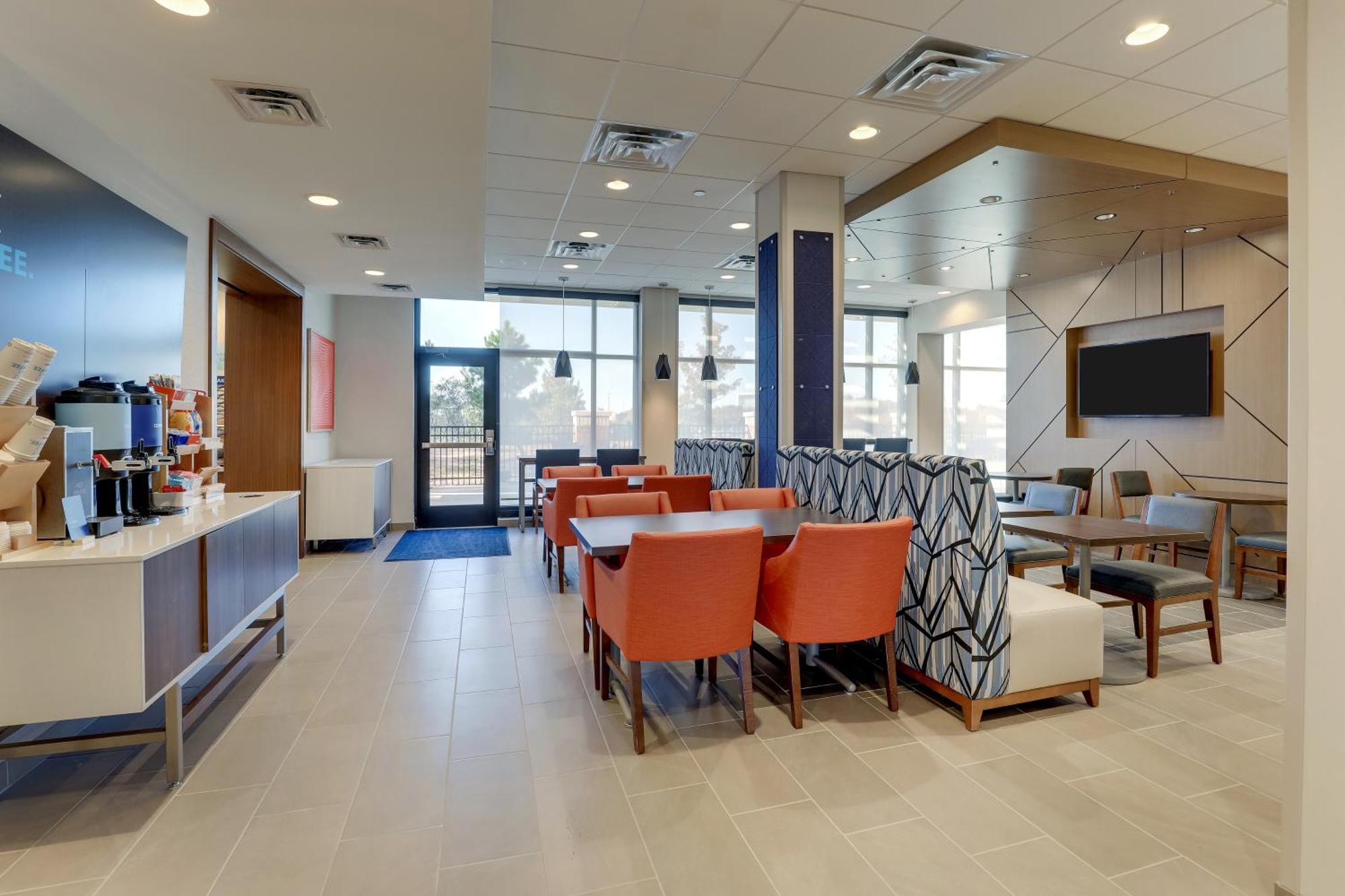 Holiday Inn Express Holly Springs - Raleigh Area By Ihg Exterior photo