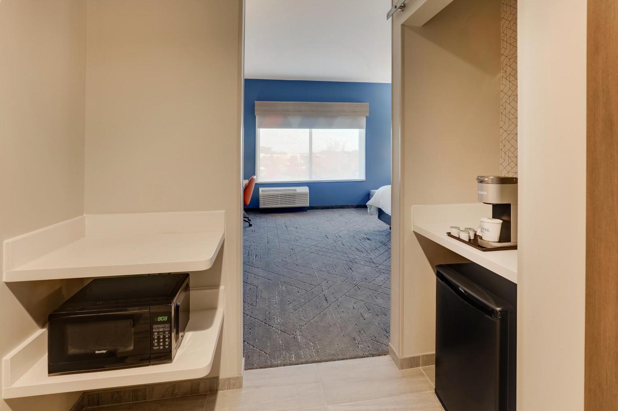 Holiday Inn Express Holly Springs - Raleigh Area By Ihg Exterior photo